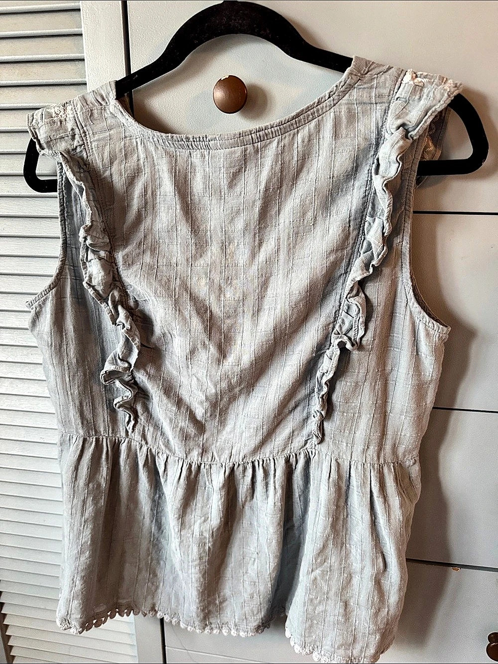 KNOX ROSE Embroidered Ruffle Henley— Large - Picture 6 of 8